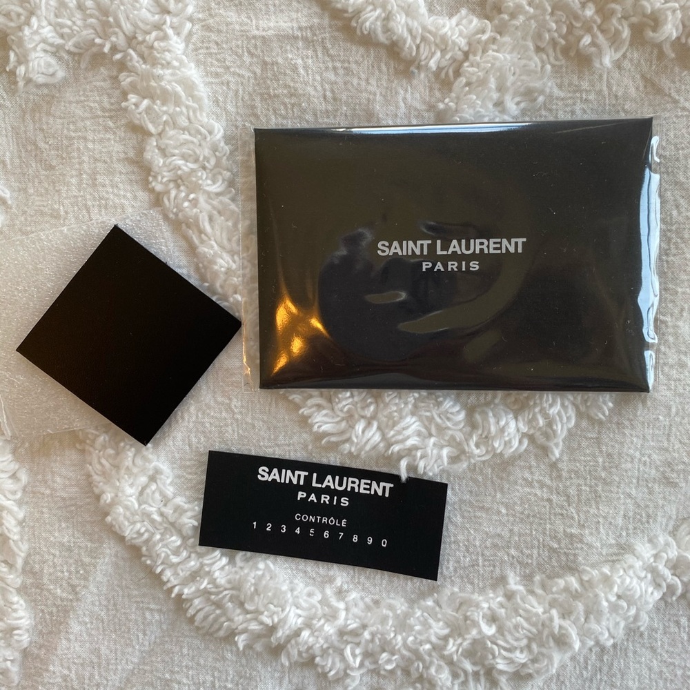 Saint Laurent Calfskin Large Emmanuelle Bucket Bag - Picture 10 of 13